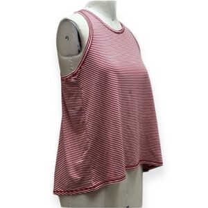 Gap Fit Breathe Striped Open Back Tank Top
Size S/P